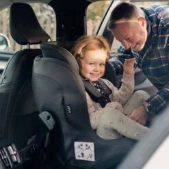 Axkid Minikid 2 I-Size Autostoeltje Granite 8 Axkid Minikid 2 I-Size Autostoeltje Granite -Winkel Voor Babyproducten axkid minikid 2 i size autostoeltje granite 2 0301