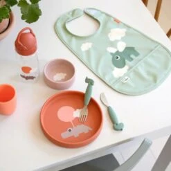 Done By Deer Deer Slab Happy Clouds - Groen -Winkel Voor Babyproducten done by deer slap sfeerfoto 8b24