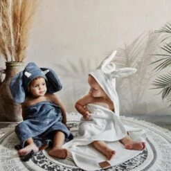 Elodie Details Bunny Badcape Vanilla White -Winkel Voor Babyproducten elodie details vanilla white bunny badcape 1 4486